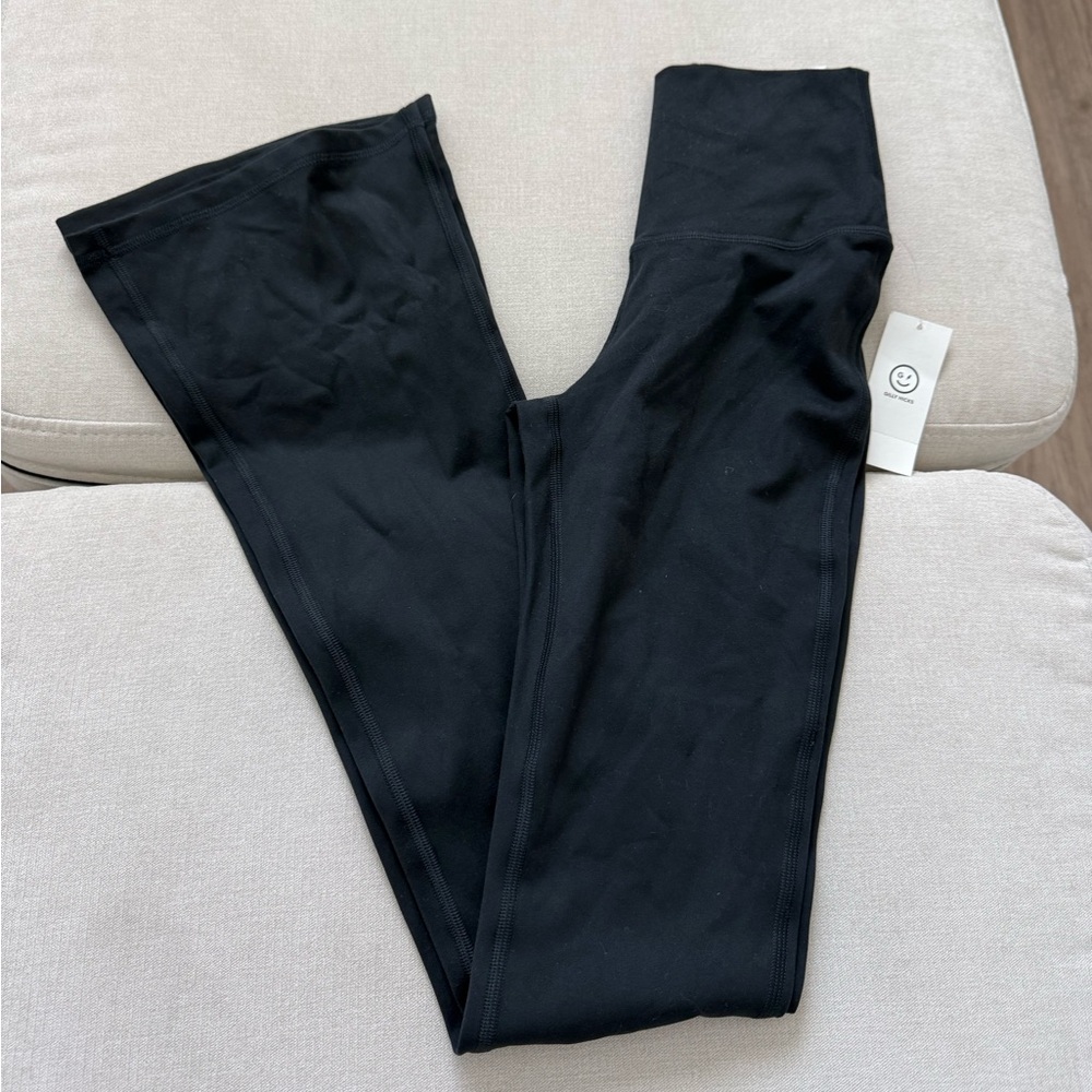gilly hicks active recharge flare leggings
